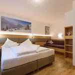 Bed & Breakfast Strolz St Anton am Arlberg