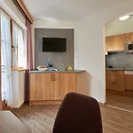 Bed & Breakfast Landhaus Strolz 4*