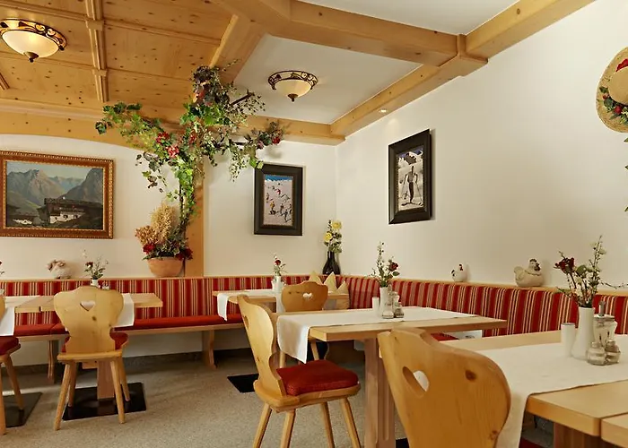 Strolz فندق مبيت وإفطار