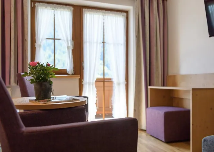 Strolz فندق مبيت وإفطار 4*