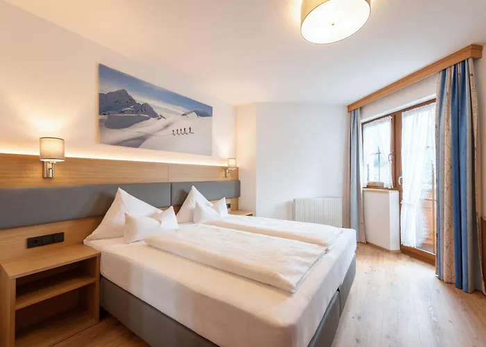 فندق مبيت وإفطار Strolz 4*