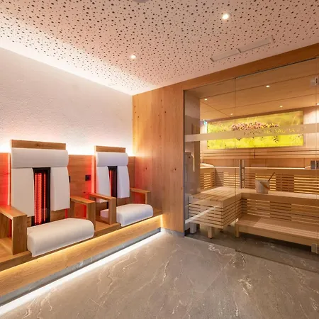 Bed & Breakfast Strolz 4*